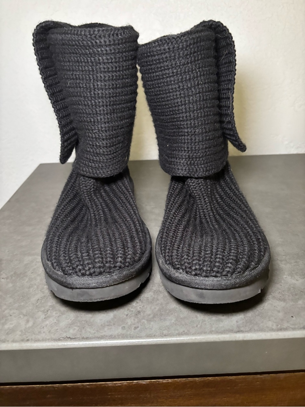 UGG Black Classic Cardy